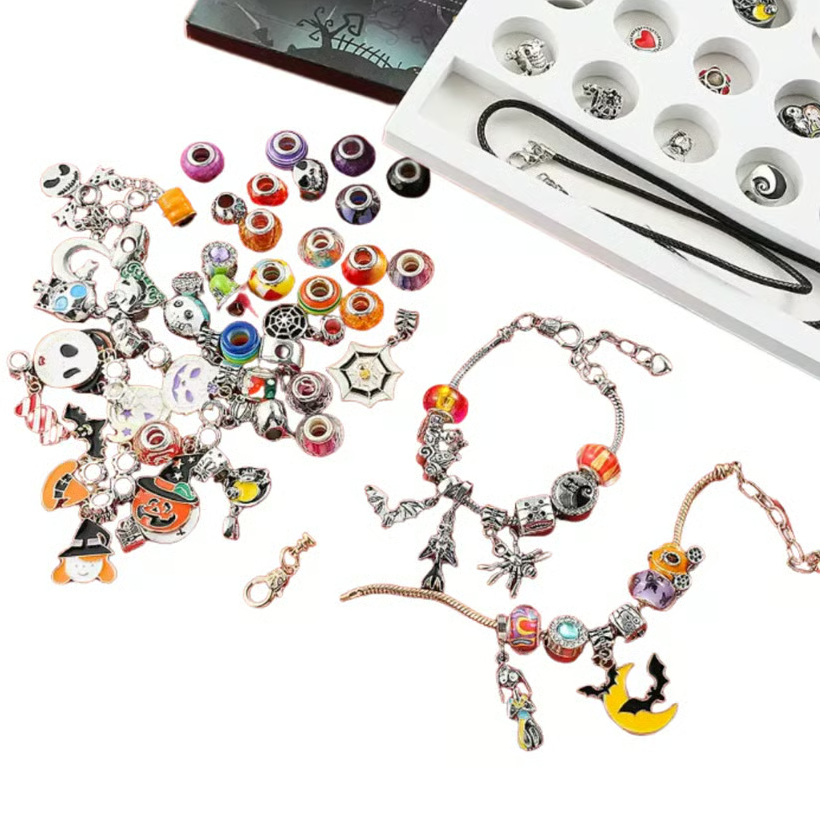 🎁Halloween Treasures Charm Bracelet🎃 (Limited Edition.)